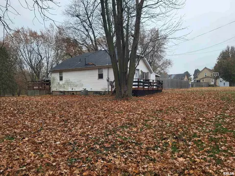 Exterior - 722 Monroe St, Kewanee, IL 61443 photo 1 of 5