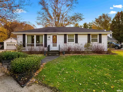 22623 Veterans Rd, Morton, IL 61550
