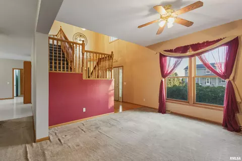 Living - 1218 Joseph St, Macomb, IL 61455 photo 1 of 5