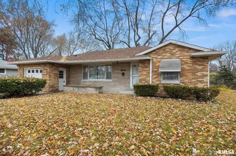 5008 N Bevalon Pl, Peoria, IL 61614