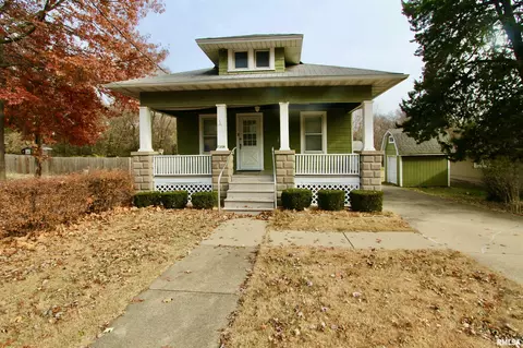 2318 N Flora Ave, Peoria, IL 61604