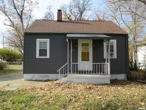 3341 N Leroy Ave, Peoria, IL 61604