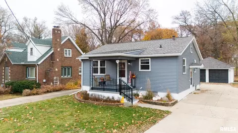 320 Ehrett St, Creve Coeur, IL 61610