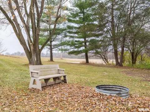 Exterior - 6065 Locust Rd, Delavan, IL 61734 photo 6 of 7