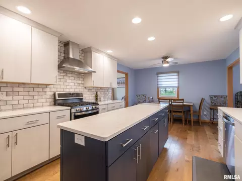 Kitchen - 6065 Locust Rd, Delavan, IL 61734 photo 4 of 4