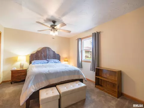 Bedroom - 6065 Locust Rd, Delavan, IL 61734 photo 6 of 8
