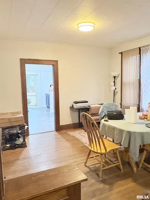 Dining - 209 N Ward St, Macomb, IL 61455 photo 2 of 2
