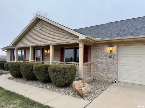 1200 Grand Ave, Macomb, IL 61455 photo 5