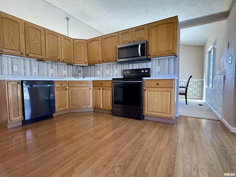 1200 Grand Ave, Macomb, IL 61455 photo 24
