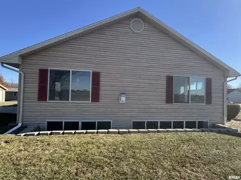 1200 Grand Ave, Macomb, IL 61455 photo 7