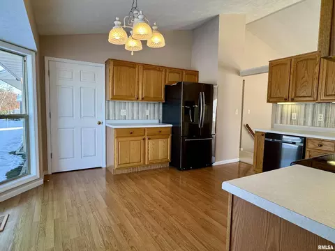 1200 Grand Ave, Macomb, IL 61455 photo 18