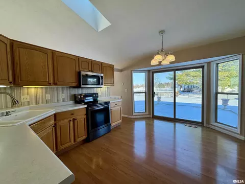 1200 Grand Ave, Macomb, IL 61455 photo 21