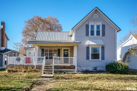 304 N Lilac St, Elmwood, IL 61529