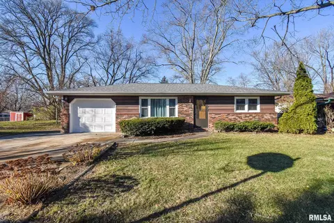 124 Steiner Rd, East Peoria, IL 61611