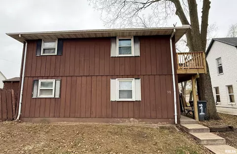 626 Market St, Pekin, IL 61554