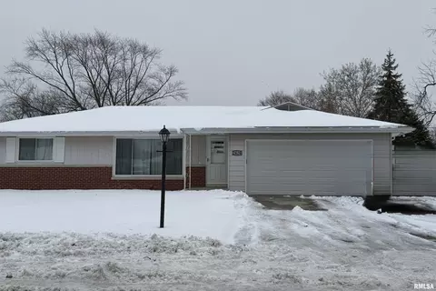 2626 S Daycor Dv, Bartonville, IL 61607