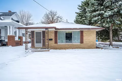 2327 N Prospect Rd, Peoria, IL 61603