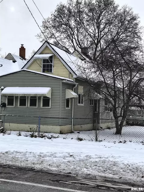 1214 W Howett St, Peoria, IL 61605