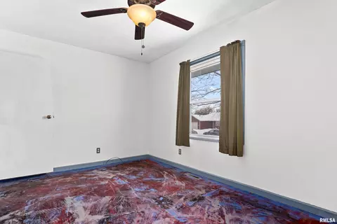 Bedroom - 9603 W Littlefield Dr, Mapleton, IL 61547 photo 2 of 6