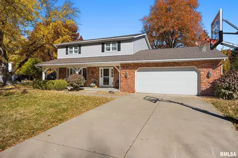 73 Hickory Ridge Dr, Morton, IL 61550