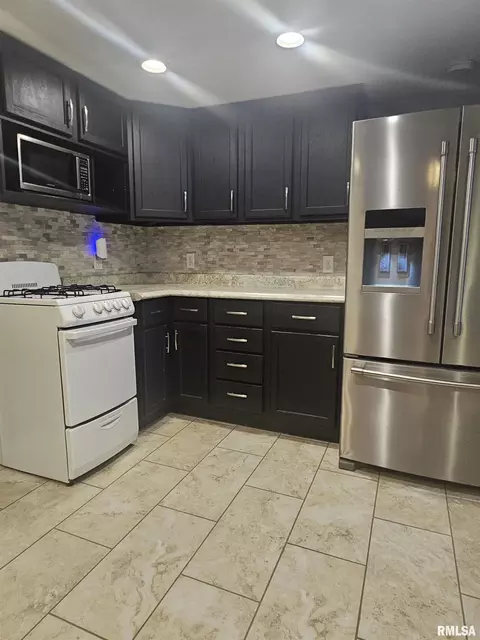 Kitchen - 207 E 7th St, Glasford, IL 61533 photo 4 of 5