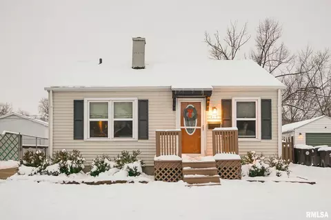 429 W Lakewood Ave, Peoria, IL 61614