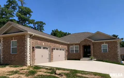 2631 W Woods Edge Dr, Peoria, IL 61614