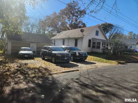 1516 E Tripp Ave, Peoria, IL 61603