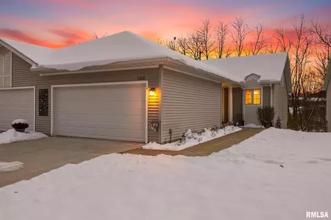 1320 W Cress Creek Ct, Peoria, IL 61614