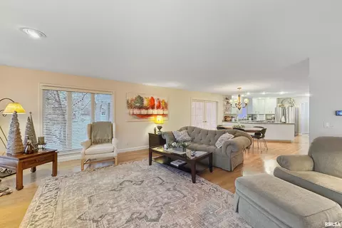1102 Tottenham Ct, Washington, IL 61571 photo 7