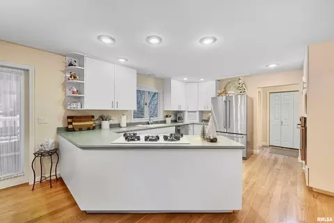 1102 Tottenham Ct, Washington, IL 61571 photo 14