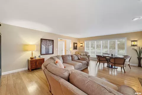 1102 Tottenham Ct, Washington, IL 61571 photo 10