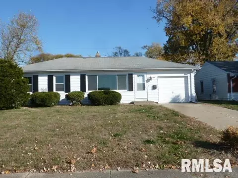3014 N Renwood Ave, Peoria, IL 61604