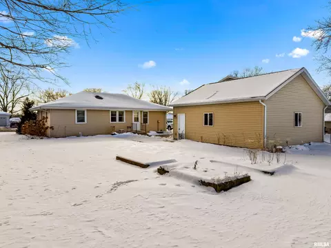 207 Devonshire Rd, Washington, IL 61571 photo 7