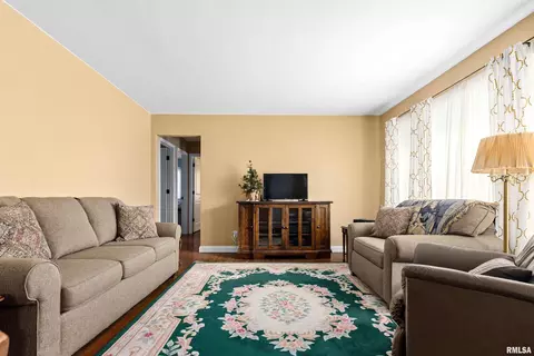 207 Devonshire Rd, Washington, IL 61571 photo 15