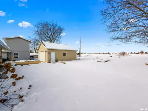 207 Devonshire Rd, Washington, IL 61571 photo 6