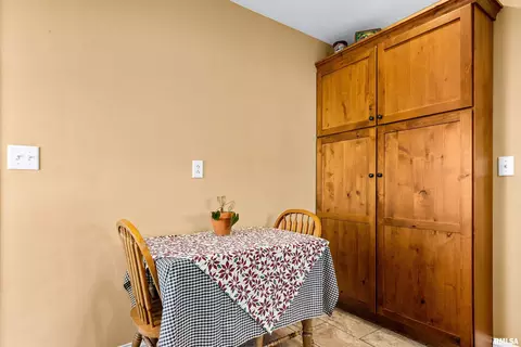 207 Devonshire Rd, Washington, IL 61571 photo 19