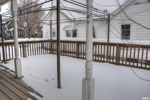 Exterior - 509 E Calhoun St, Macomb, IL 61455 photo 4 of 6