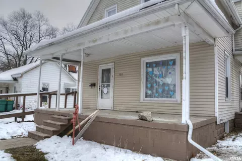 Exterior - 509 E Calhoun St, Macomb, IL 61455 photo 3 of 6
