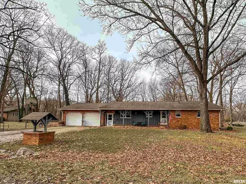 10105 Hickory Rd, Tremont, IL 61568