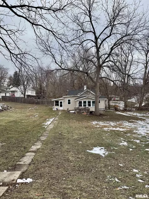 1317 Elmhurst Ave, Peoria, IL 61603