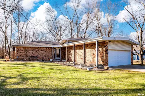 107 Brookwood Ct, Washington, IL 61571