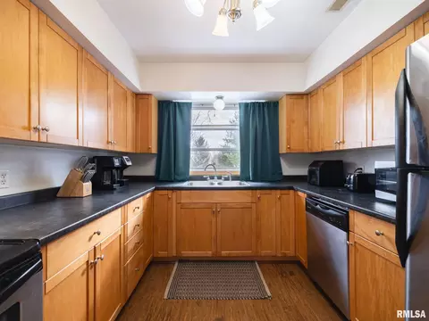 508 Eldridge St, Washington, IL 61571 photo 9