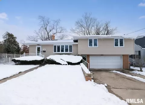508 Eldridge St, Washington, IL 61571