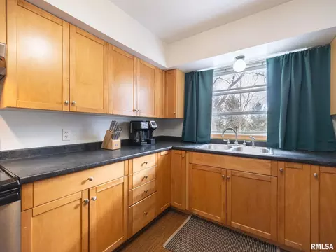 508 Eldridge St, Washington, IL 61571 photo 10