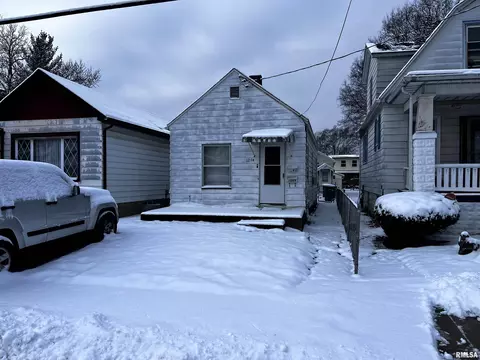 129 N Cedar Ave, West Peoria, IL 61604
