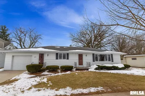 305 Madison St, Varna, IL 61375