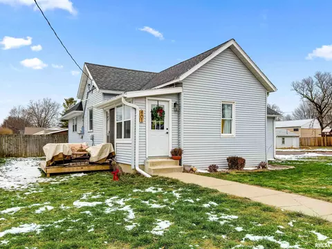 401 S Harris St, Tremont, IL 61568