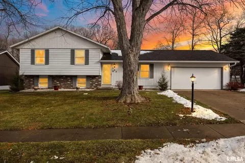303 Beloit Rd, Marquette Heights, IL 61554