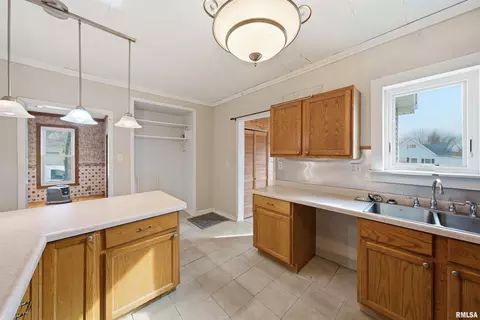 Kitchen - 412 W Maple St, Canton, IL 61520 photo 4 of 4